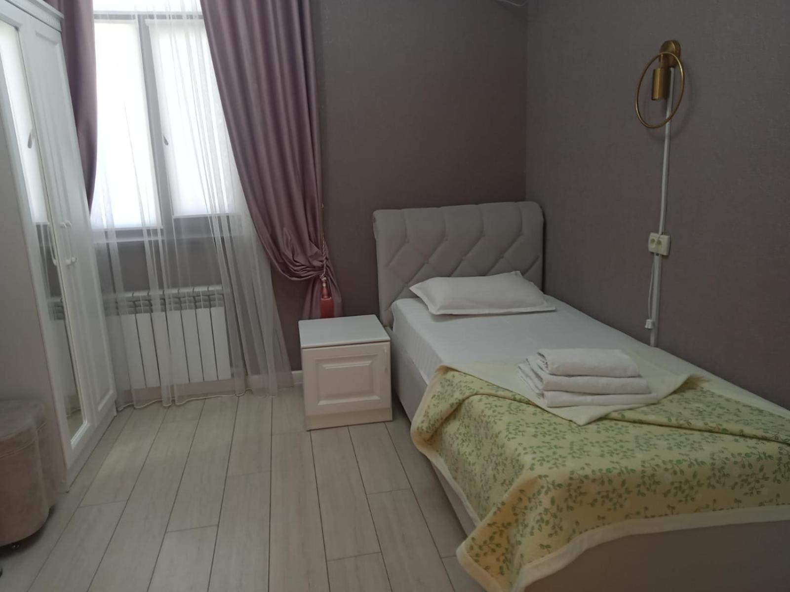 Keruen Deluxe Hotell Taraz Exteriör bild